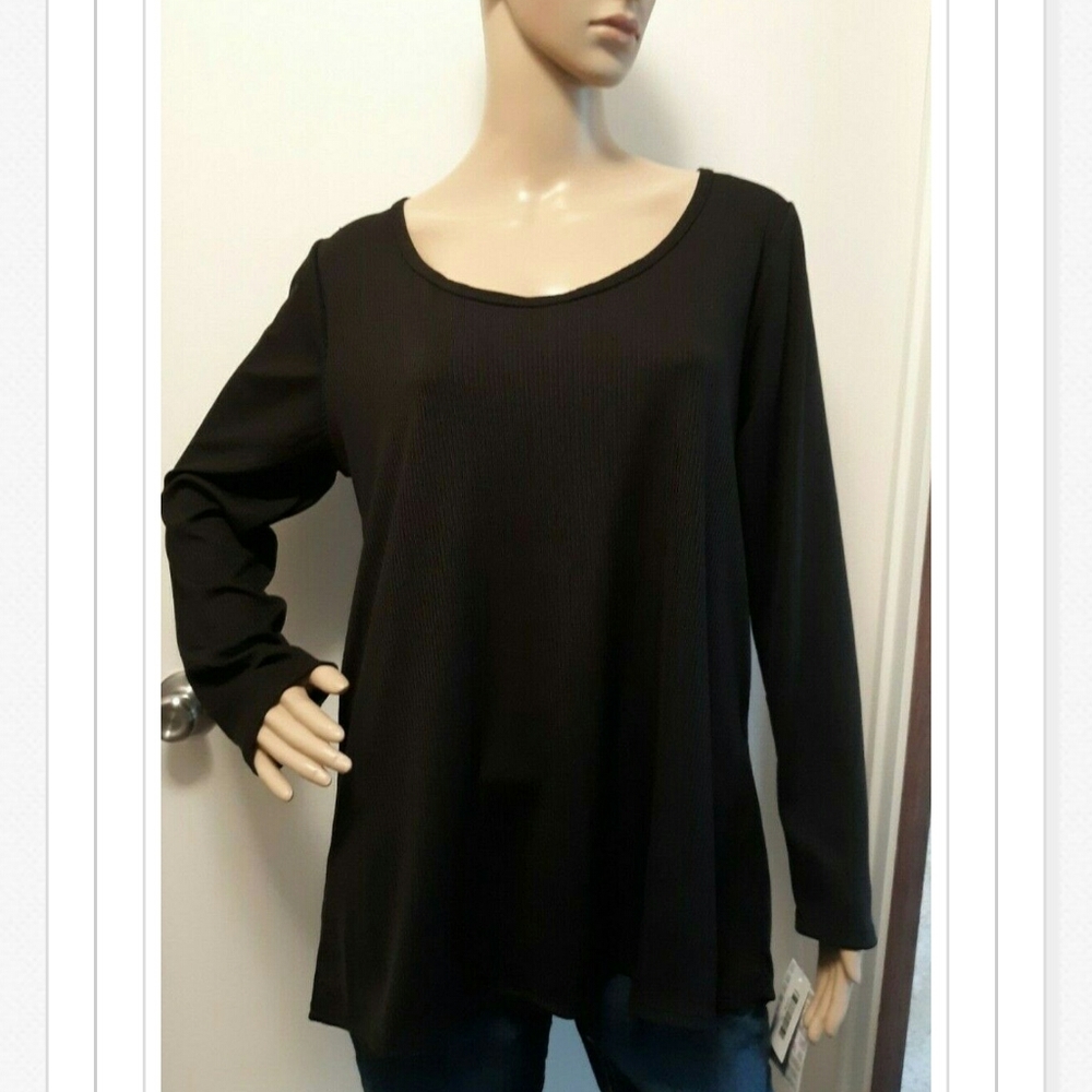 LuLaRoe Lynnae Tee